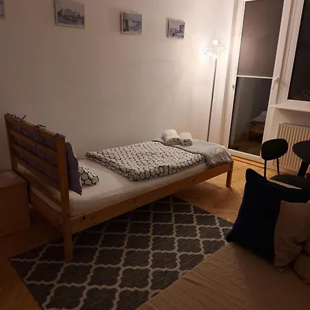 Bugenwilla アパート ソポト